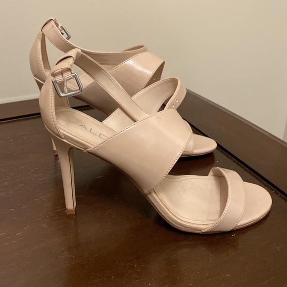 Aldo Heels, Beige, Size 8 - Picture 3 of 3